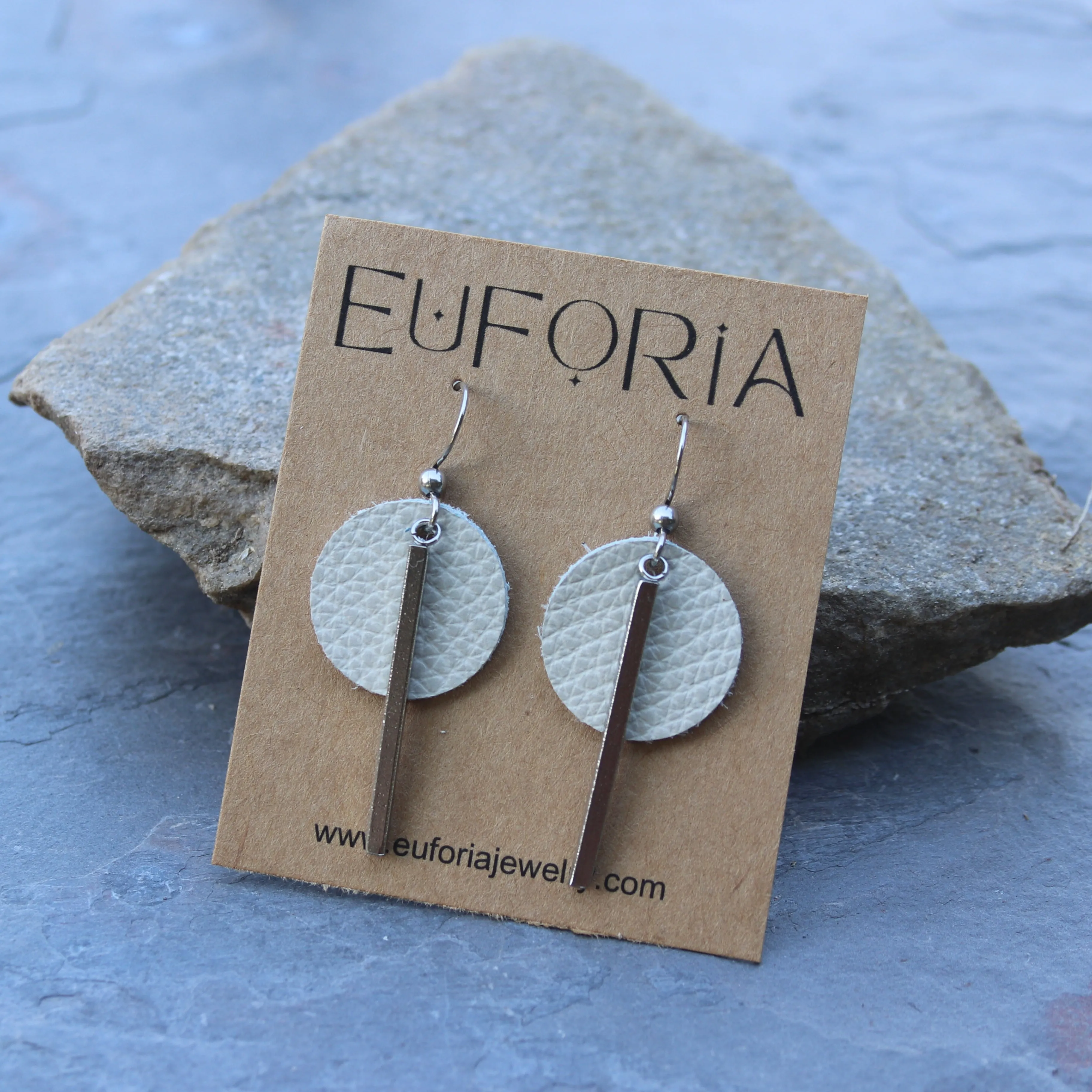 Small Circle & Bar Leather Earrings - Cream